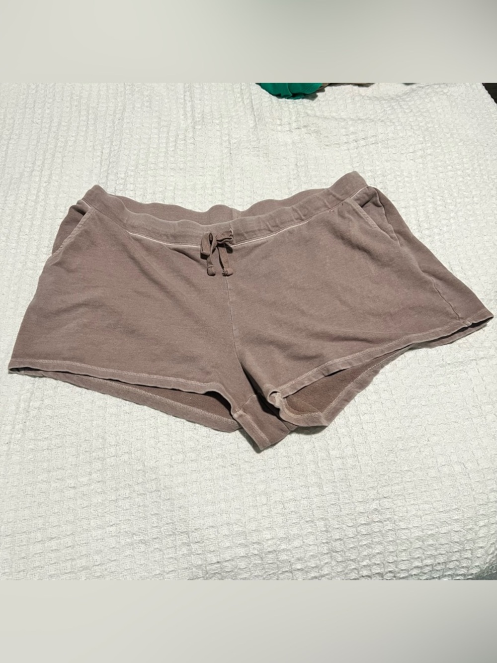 Old Navy Women’s Shorts Size XXL in Color Palm 2.5” Inseam Plus Size Shorts